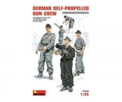 German Self-propelled Gun Crew