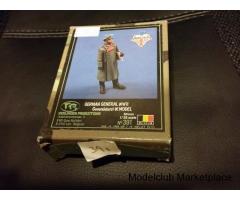 GERMAN GENERAL WW II 1/35